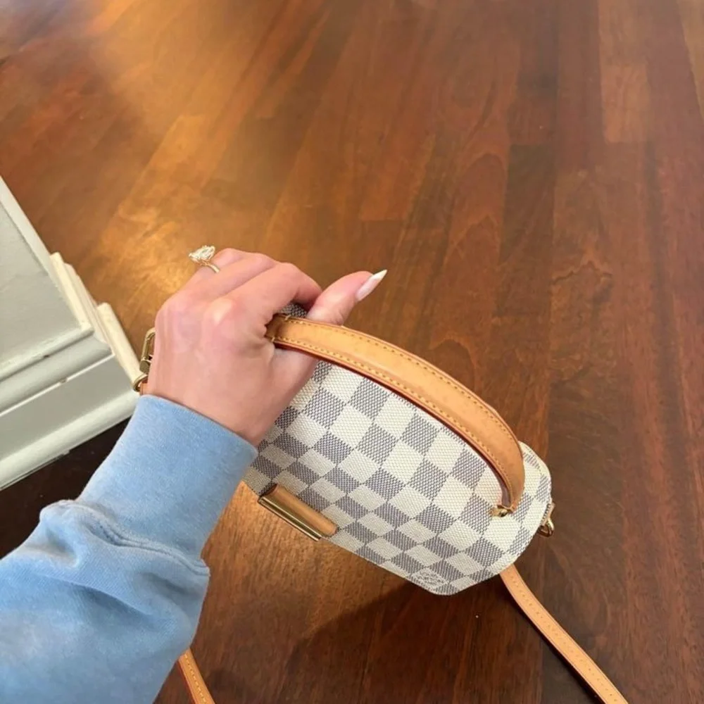 Louis Vuitton Damier Azur Croisette - Picture 8 of 9